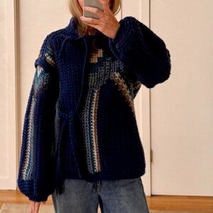 Stunning Vintage Women's hand knit blue cardigan sweater  size Small